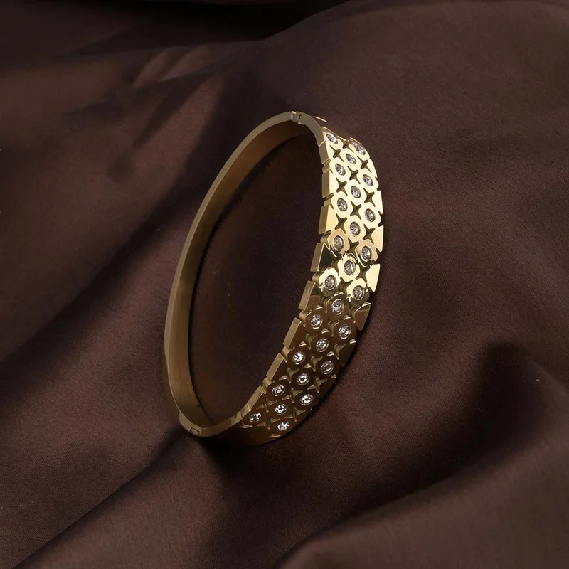 Palmonas PALMONAS 18k Gold Plated Shimmering Star Gold Bangle Bracelet for Women